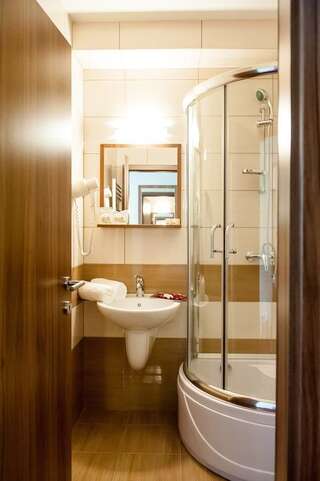 Отель Hotel Class Hermannstadt Сибиу Двухместный номер с 2 отдельными кроватями-3